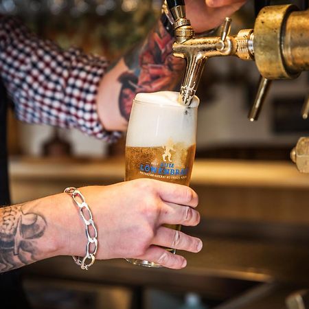 Brauereigasthof Zum Loewenbraeu Adelsdorf Luaran gambar
